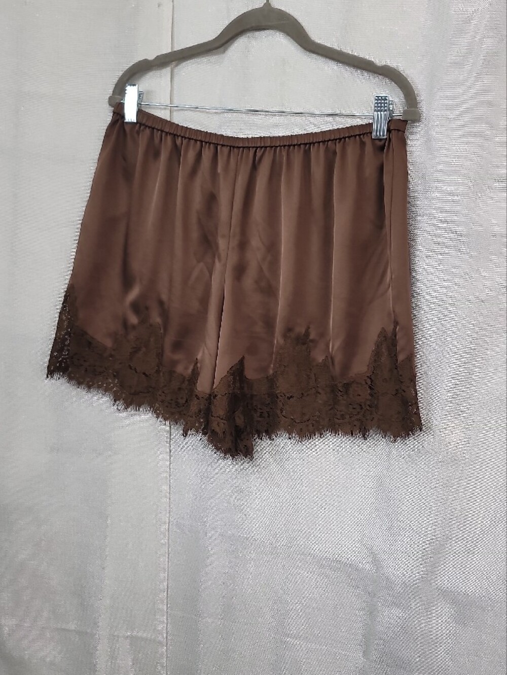 Reformation Fern Satin Lace Shorts Size Large - Picture 9 of 9